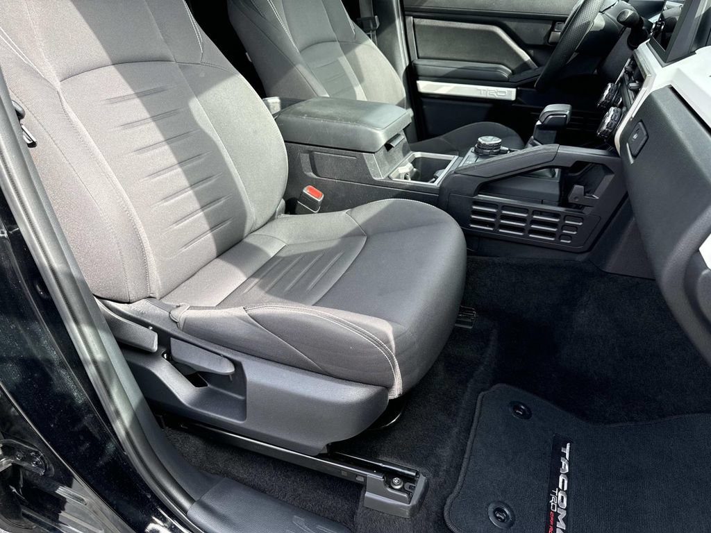 Used 2024 Toyota Tacoma TRD Off-Road AWD/4WD image 26