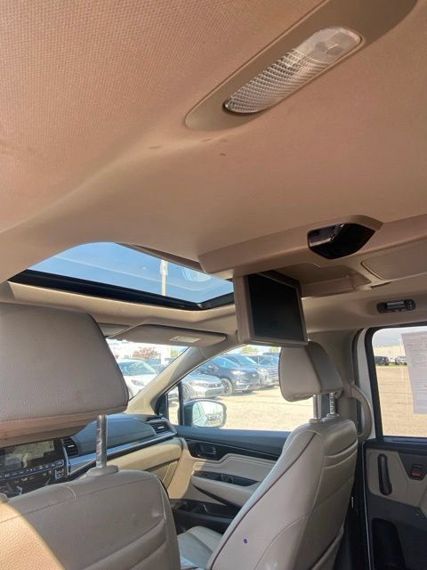 Used 2023 Honda Odyssey Elite image 9