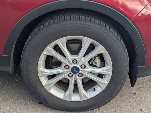 Used 2019 Ford Escape SE image 6