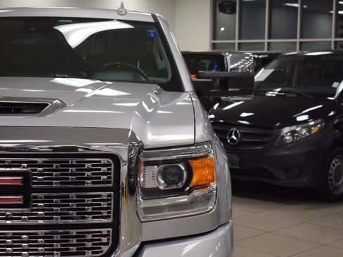 Used 2019 GMC Sierra 2500 Denali w/ Duramax Plus Package image 16