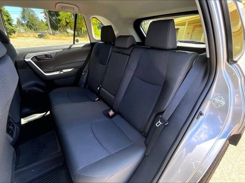 Used 2024 Toyota RAV4 LE AWD/4WD image 21