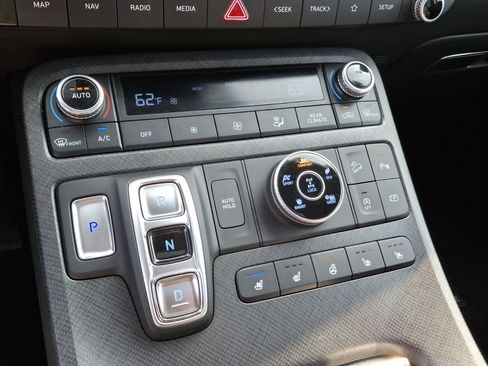Used 2023 Hyundai Palisade Limited AWD/4WD image 17