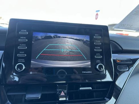 Used 2021 Toyota Camry SE image 18