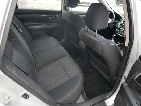 Used 2018 Nissan Altima 2.5 SV image 9