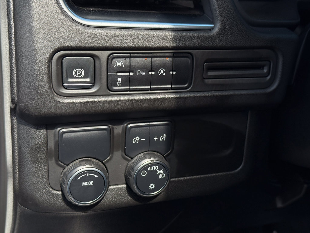 Used 2024 Chevrolet Tahoe LT RWD image 25