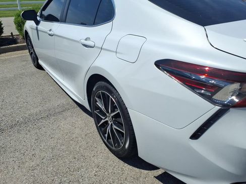 Used 2024 Toyota Camry SE FWD image 15