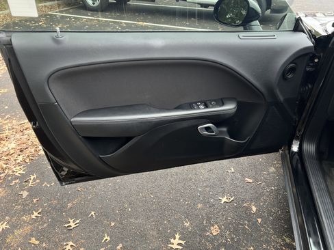 Used 2015 Dodge Challenger SXT w/ Super Sport Group (SS/T) image 14