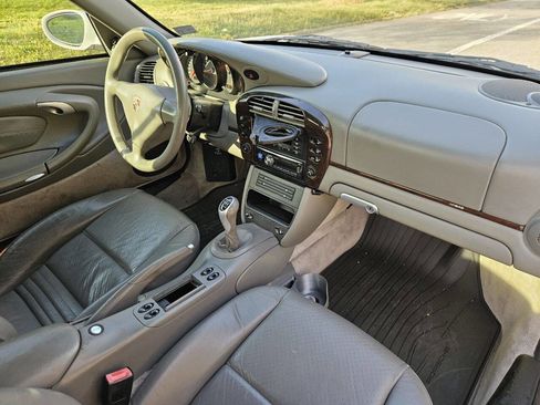 Used 2005 Porsche 911 Carrera 4S image 18