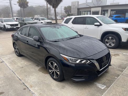Used 2022 Nissan Sentra SV image 3