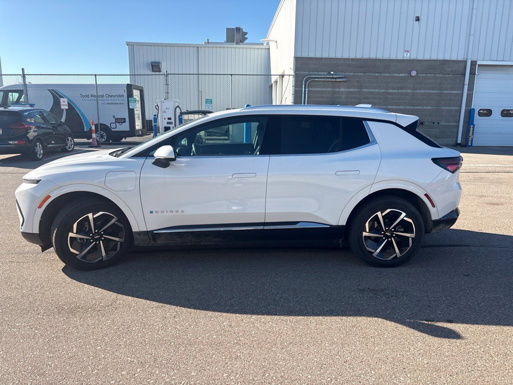 Used 2024 Chevrolet Equinox EV LT AWD/4WD image 5