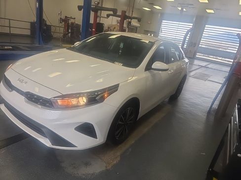 Used 2024 Kia Forte LXS FWD image 1