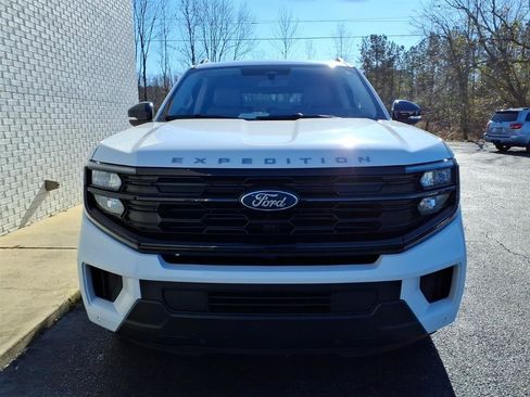 Used 2025 Ford Expedition Active image 2
