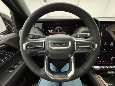 New 2026 GMC Yukon Denali w/ Sun & Power Step Package image 24
