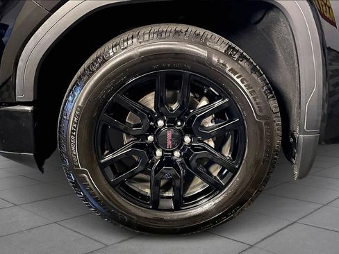 Used 2020 GMC Sierra 1500 Elevation w/ Elevation Value Package image 11