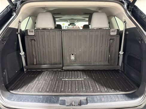 Used 2022 Toyota Highlander Limited AWD/4WD image 19