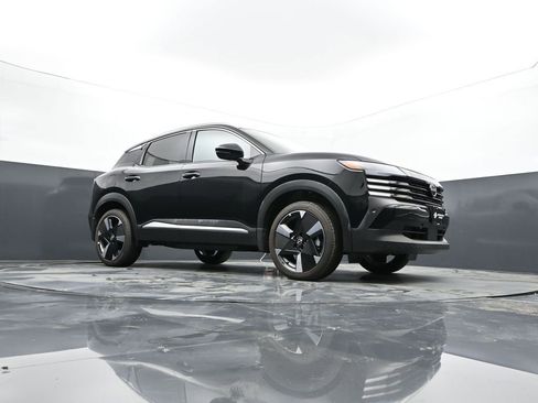New 2025 Nissan Kicks SR AWD/4WD image 21