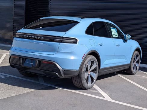 Certified 2026 Porsche Macan Electric RWD image 7
