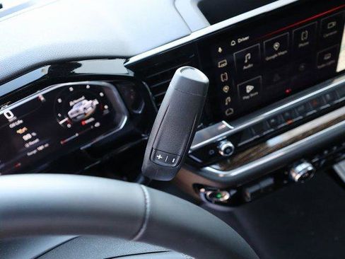 New 2026 GMC Sierra 1500 Elevation image 32