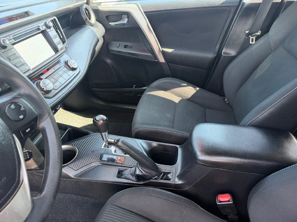 Used 2015 Toyota RAV4 XLE FWD image 12