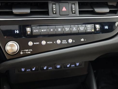 Used 2024 Lexus ES 350 Ultra Luxury w/ Accessory Package (Z2) image 30