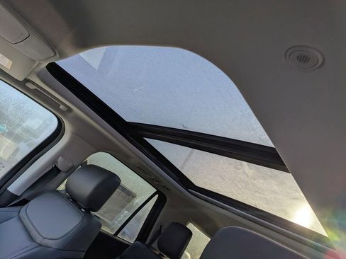 New 2026 Ford Expedition Active RWD image 23