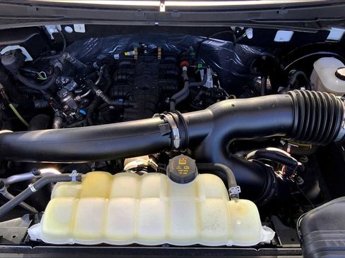 Used 2021 Ford Expedition XLT image 31