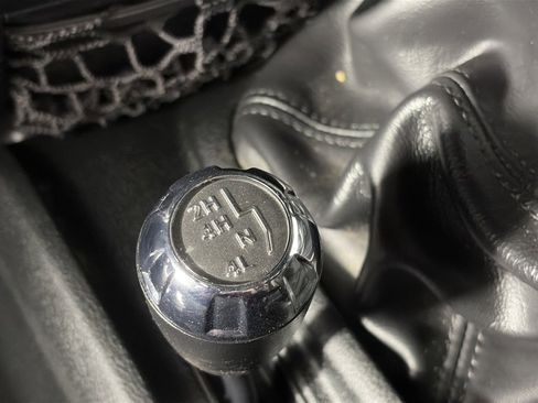 Used 2018 Jeep Wrangler Unlimited Sport S image 24