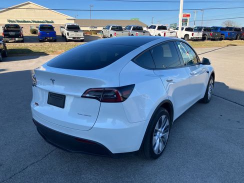 Used 2023 Tesla Model Y image 7