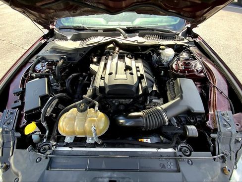 Used 2018 Ford Mustang Coupe image 24