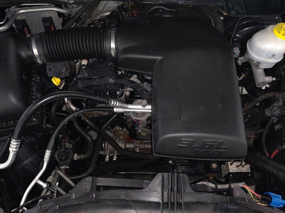 Used 2021 RAM 1500 Classic SLT AWD/4WD image 30