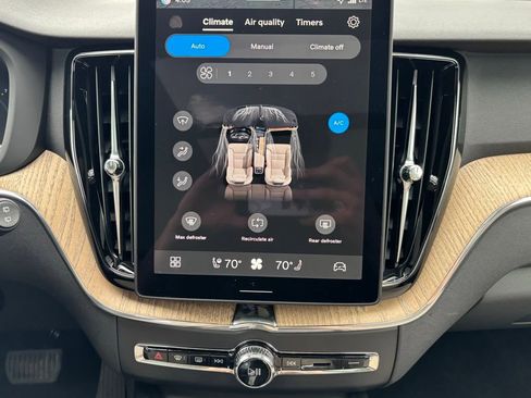 Certified 2026 Volvo XC60 B5 Plus w/ Climate Package AWD/4WD image 14