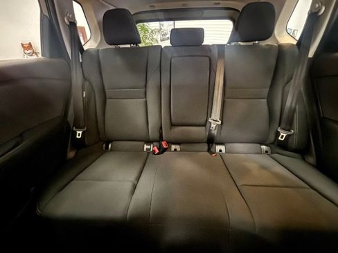 Used 2023 Nissan Rogue S FWD image 12