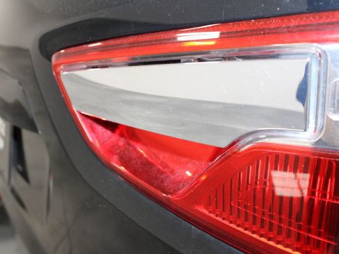 Used 2021 Ford EcoSport SE w/ SE Convenience Package image 16