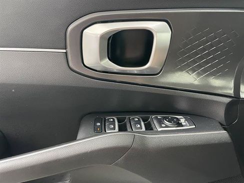 Used 2022 Kia Sorento LX AWD/4WD image 18