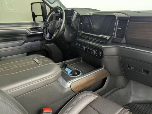 Used 2024 Chevrolet Silverado 3500 High Country w/ Technology Package AWD/4WD image 30