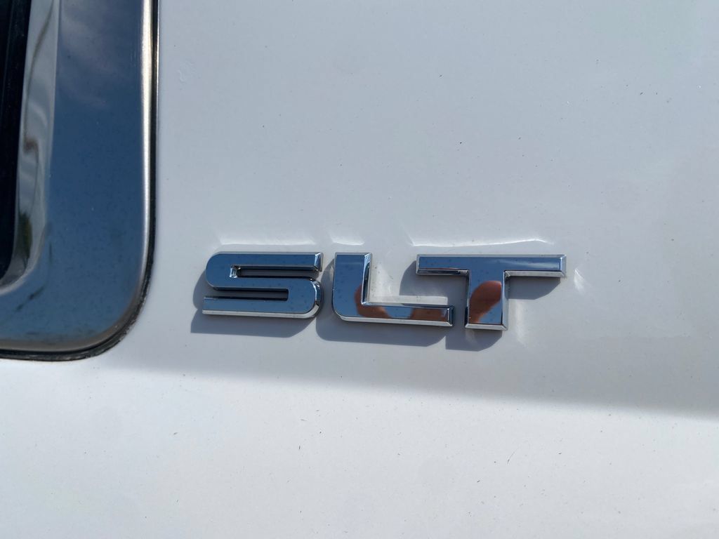Used 2018 GMC Yukon XL SLT w/ Open Road Package AWD/4WD image 36