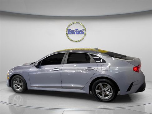 Used 2021 Kia K5 LX image 4
