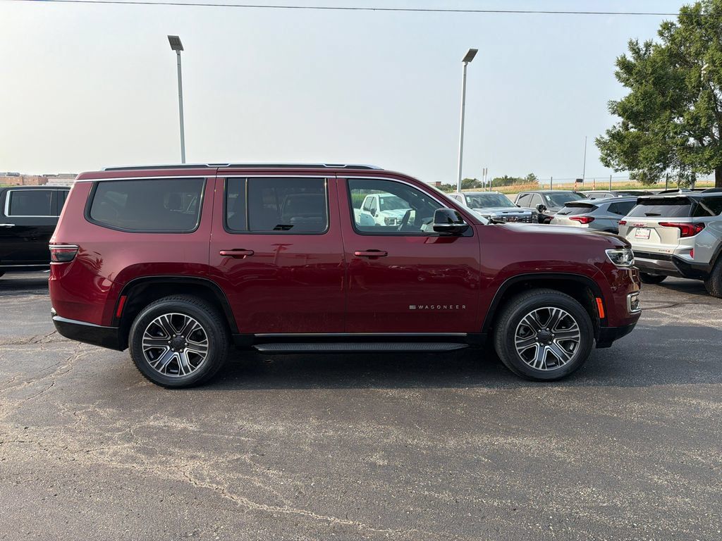 Used 2024 Jeep Wagoneer 4WD w/ Premium Group I image 4