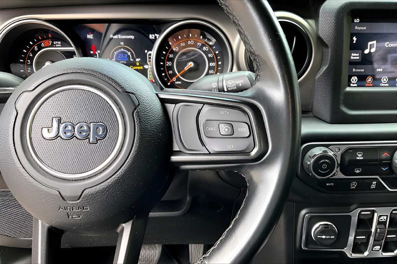 Used 2021 Jeep Wrangler Unlimited Sport AWD/4WD image 11
