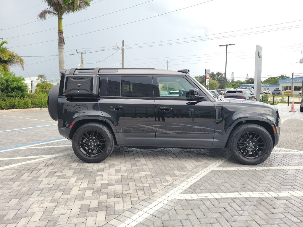 Certified 2024 Land Rover Defender 110 S AWD/4WD image 6