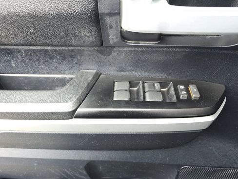Used 2014 Toyota Tundra SR5 AWD/4WD image 10