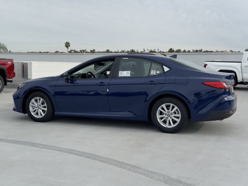 Used 2026 Toyota Camry LE image 12