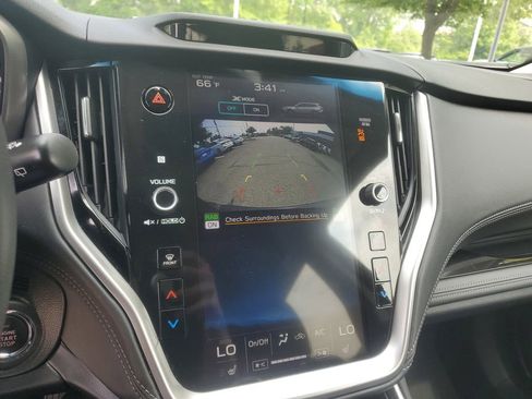 Used 2022 Subaru Outback Limited image 25