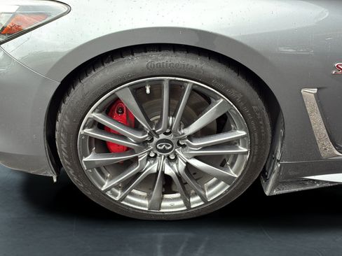 Used 2017 INFINITI Q60 Red Sport 400 RWD image 35