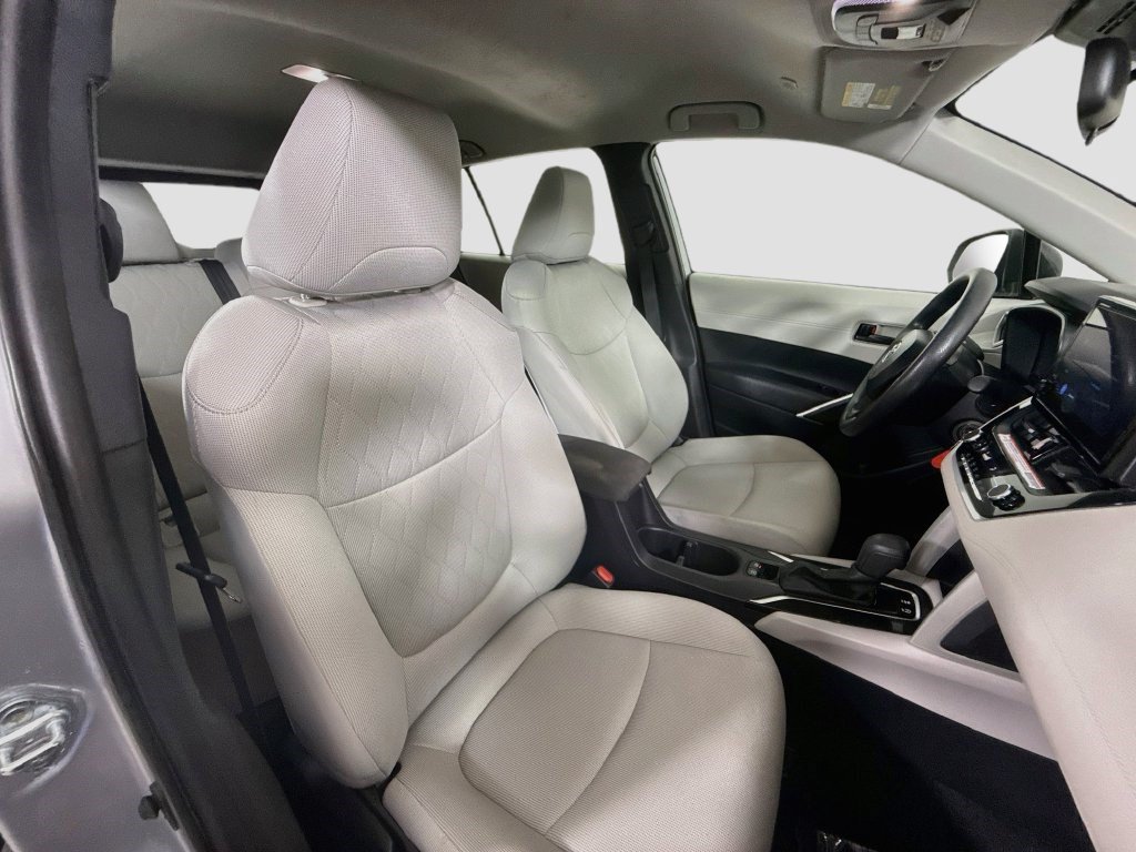 Used 2025 Toyota Corolla Cross L FWD image 27