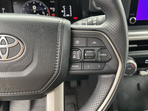 Certified 2026 Toyota 4Runner SR5 AWD/4WD image 20