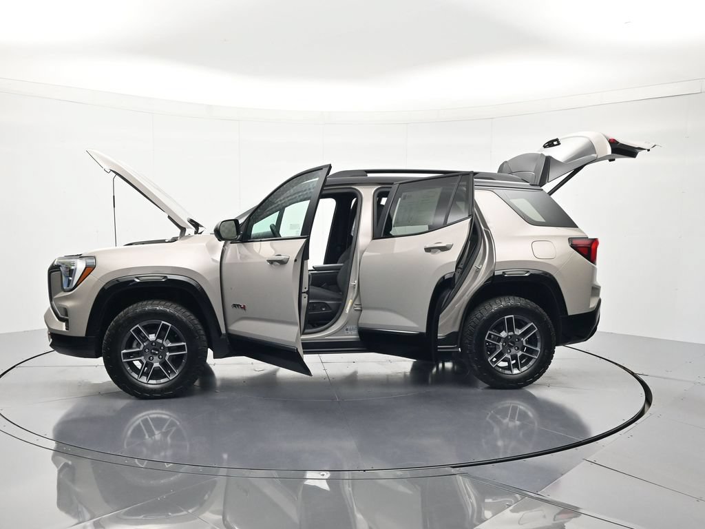 Used 2026 GMC Terrain AT4 w/ Technology Package II AWD/4WD image 47