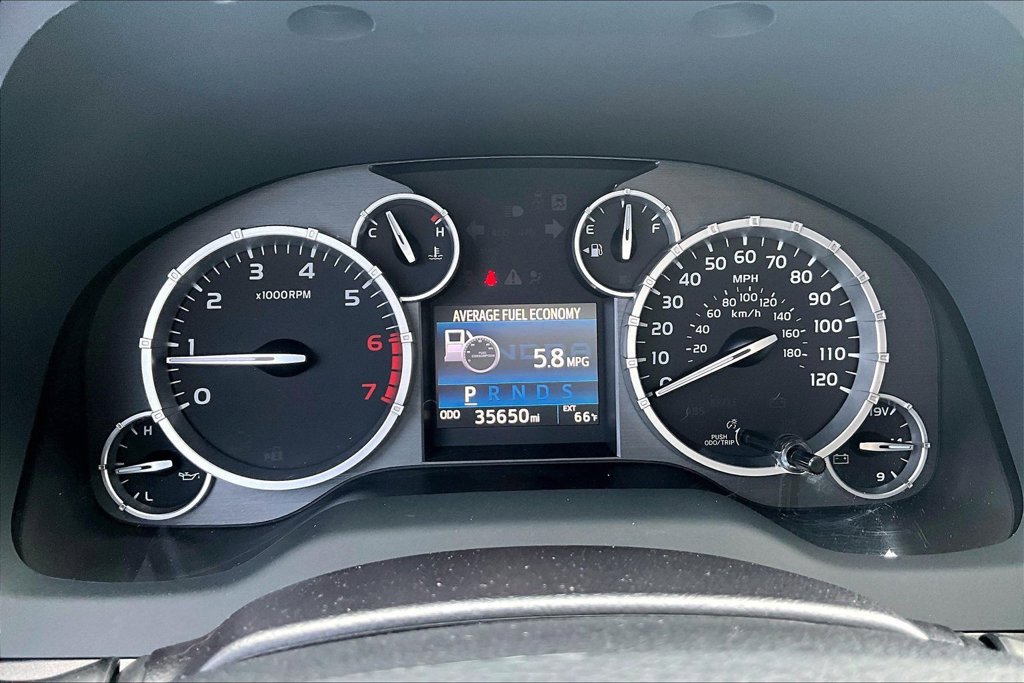 Used 2017 Toyota Tundra SR5 w/ SR5 Upgrade Package AWD/4WD image 26