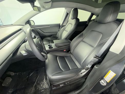 Used 2023 Tesla Model Y Long Range image 13