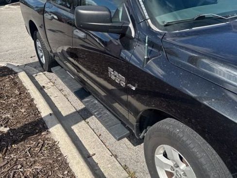 Used 2017 RAM 1500 Express image 4